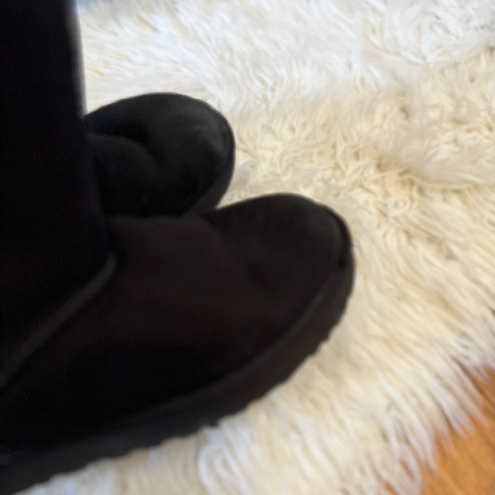 Womens UGG Bailey bow size 9 black boots - Picture 7 of 9
